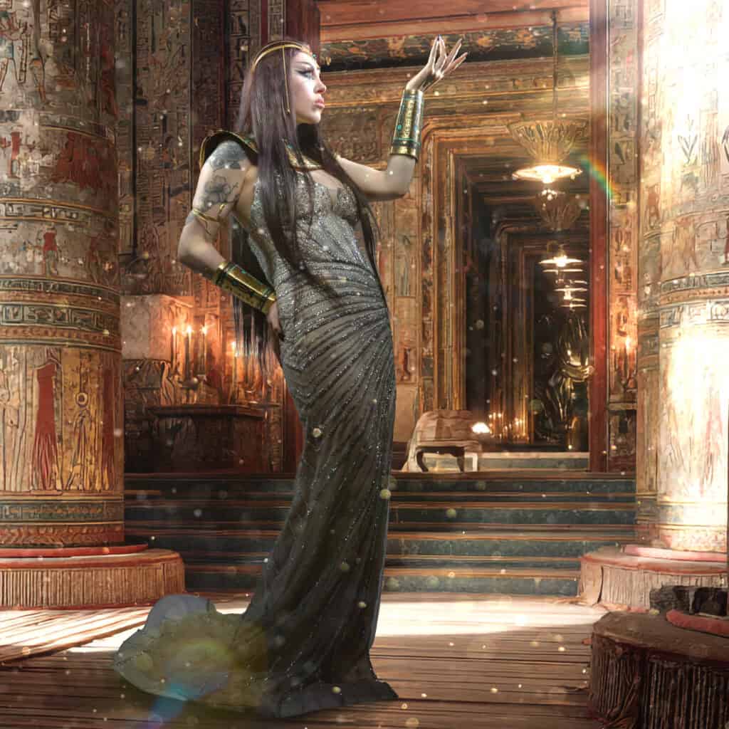 Photo d'une femme en robe glamour dans un décor égyptien antique, lumière chaleureuse, ambiance sophistiquée.