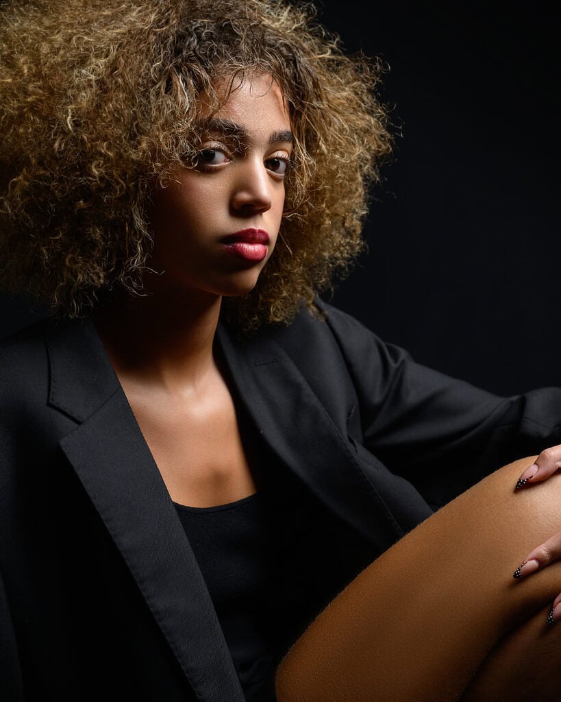 Shooting book model by Coloria