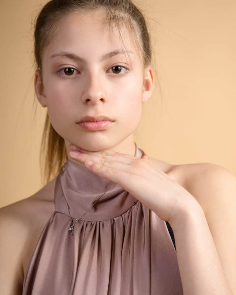 Shooting Book model teen