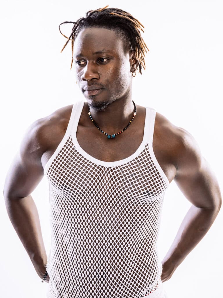 Vêtement de sport en mesh pour homme, léger et respirant, idéal pour l'entraînement et le fitnes.